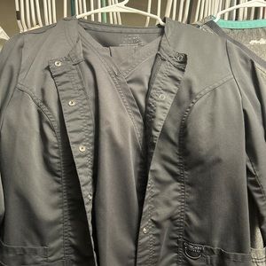 5 pairs XS scrubs with jackets!